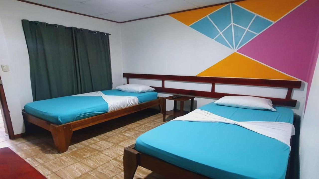 Cabinas Palmer Makanda Cahuita Exterior photo